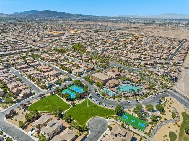 897 Via Del Tramonto Street, Henderson, NV 89011