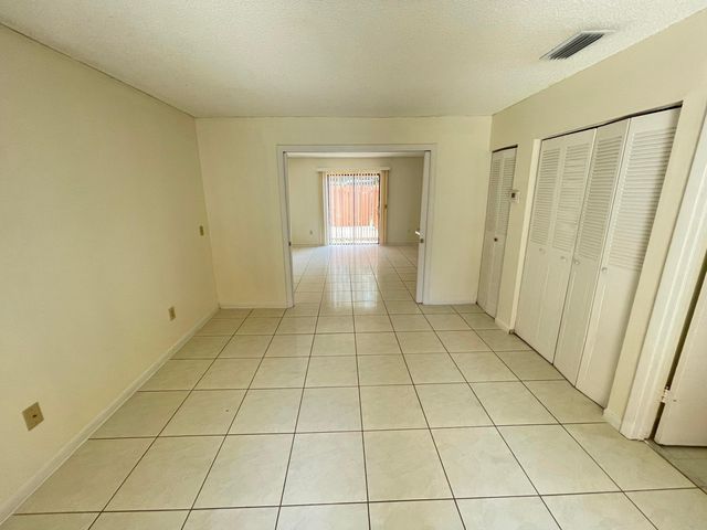 1852 My Place, West Palm Beach, FL 33417