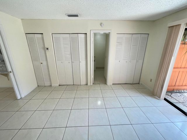 1852 My Place, West Palm Beach, FL 33417