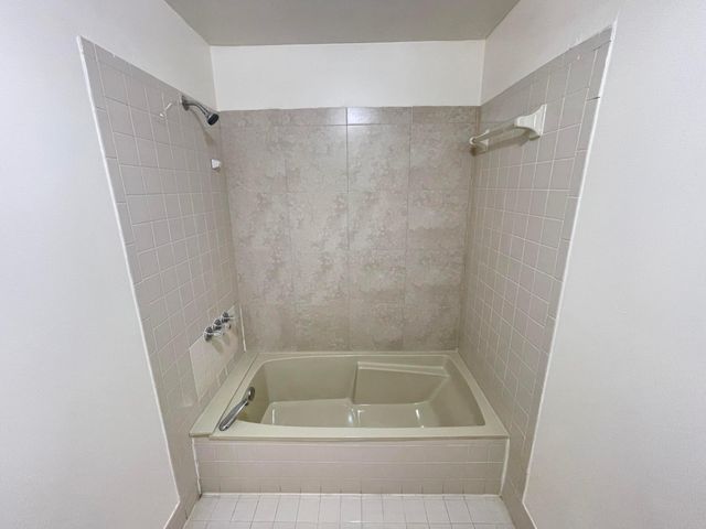 1852 My Place, West Palm Beach, FL 33417