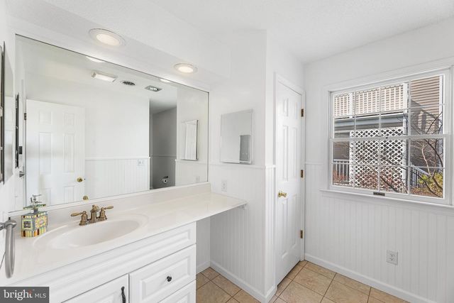 12 HERON ISLE CT, Ocean Pines, MD 21811