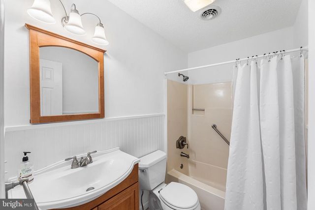 12 HERON ISLE CT, Ocean Pines, MD 21811