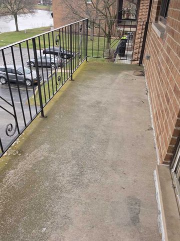 9950 Treetop Drive 340S, Orland Park, IL 60462