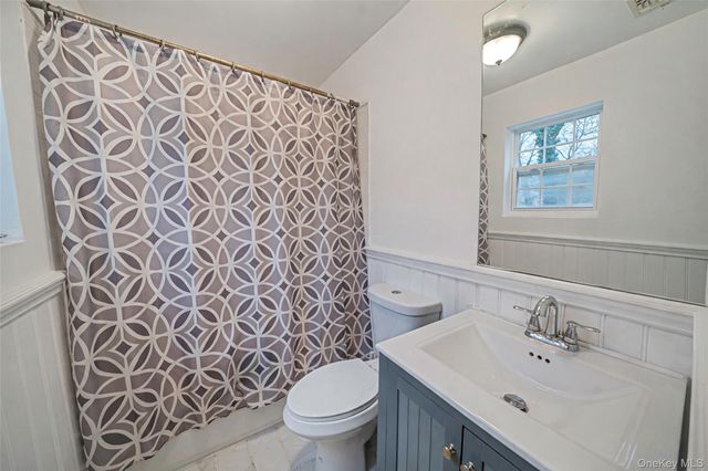 6 Denmark Court, Huntington, NY 11743