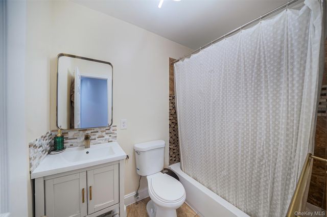 6 Denmark Court, Huntington, NY 11743