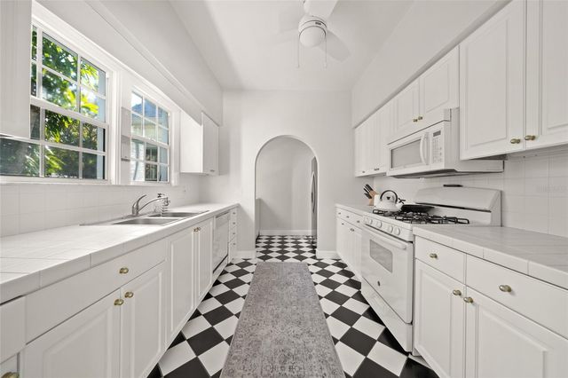 1917 BAHIA VISTA STREET, Sarasota, FL 34239