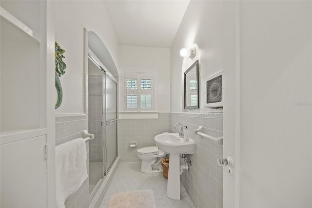 1917 BAHIA VISTA STREET, Sarasota, FL 34239