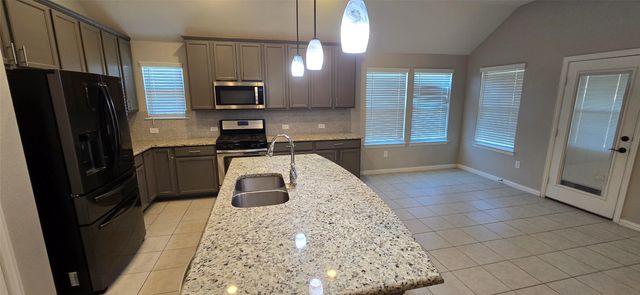 2516 Linwood Drive, Mansfield, TX 76084