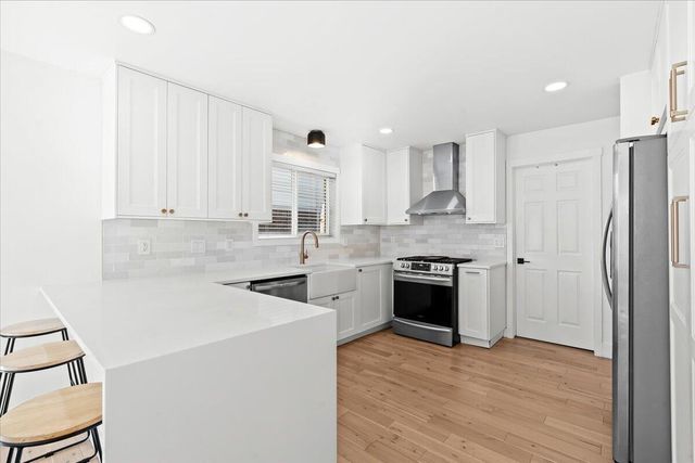 1040 Wildwood Lane, Canton, MI 48188