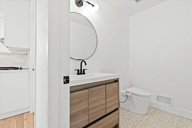 1040 Wildwood Lane, Canton, MI 48188