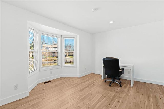 1040 Wildwood Lane, Canton, MI 48188