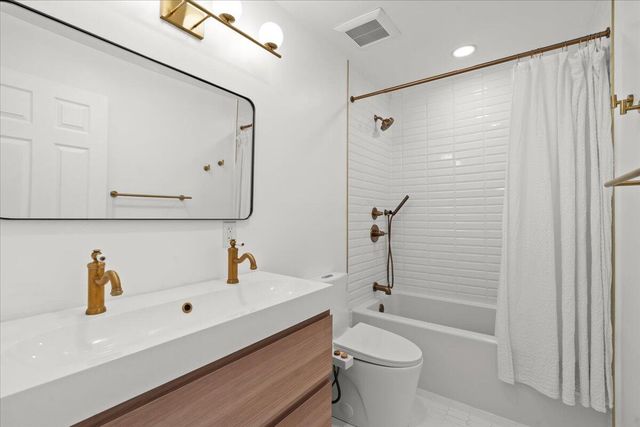 1040 Wildwood Lane, Canton, MI 48188