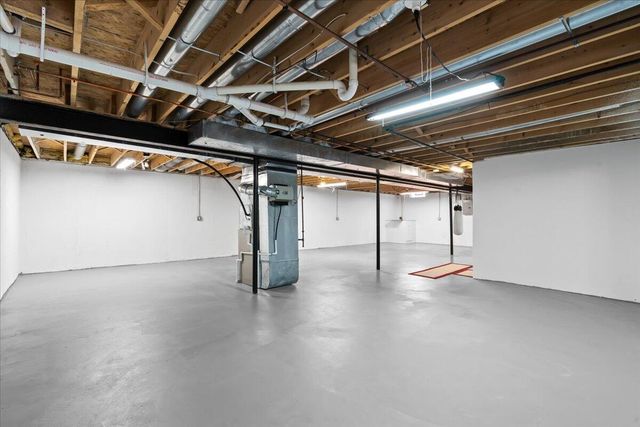 1040 Wildwood Lane, Canton, MI 48188