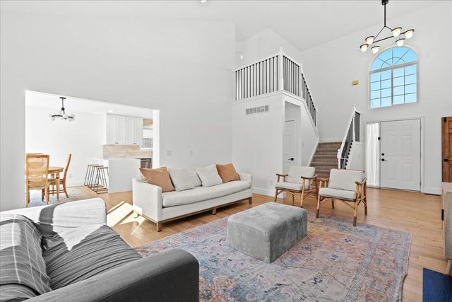 1040 Wildwood Lane, Canton, MI 48188