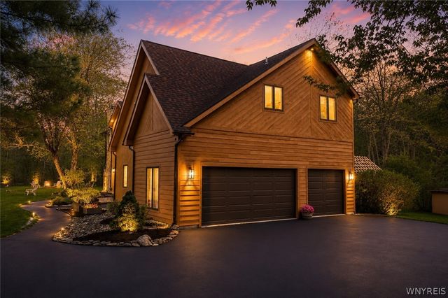 4789 Shimerville Road, Clarence, NY 14031