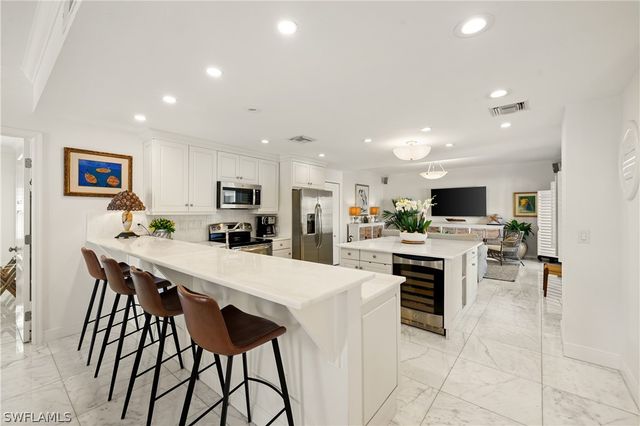 292 14th AVE S A, Naples, FL 34102