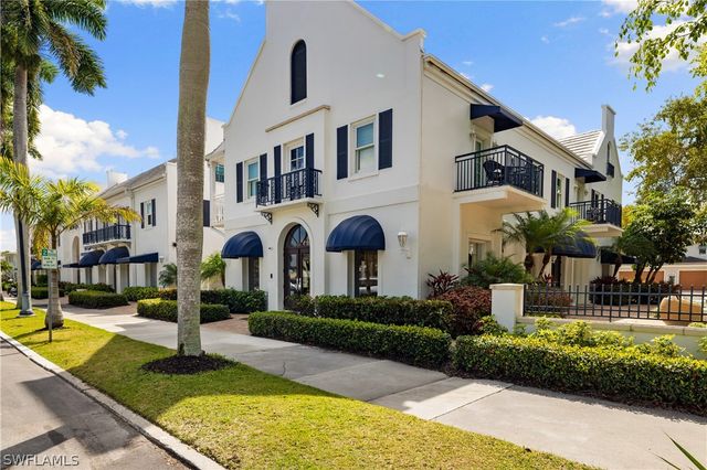 292 14th AVE S A, Naples, FL 34102