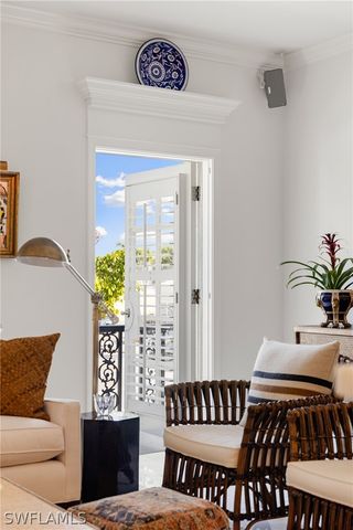 292 14th AVE S A, Naples, FL 34102