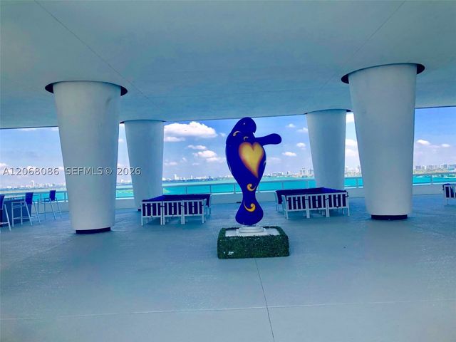 1800 N Bayshore Dr 2708, Miami, FL 33132