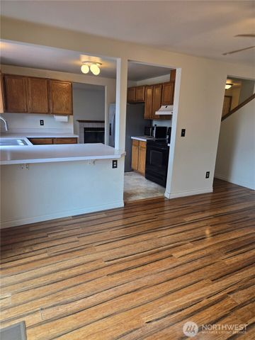 1652 93rd Street S, Tacoma, WA 98444