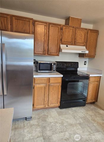 1652 93rd Street S, Tacoma, WA 98444