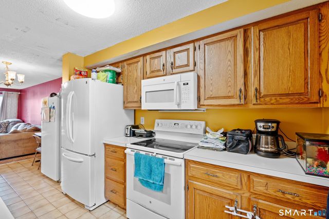 3221 East Main Street D, Waterbury, CT 06705