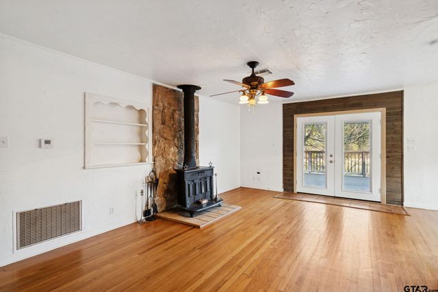 18621 County Road 477, Lindale, TX 75771