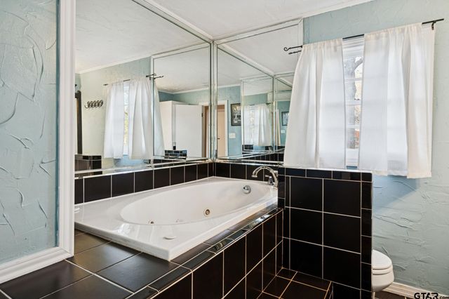 18621 County Road 477, Lindale, TX 75771