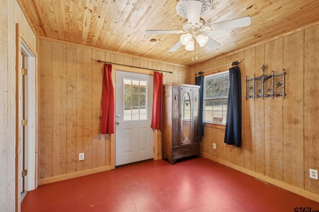 18621 County Road 477, Lindale, TX 75771