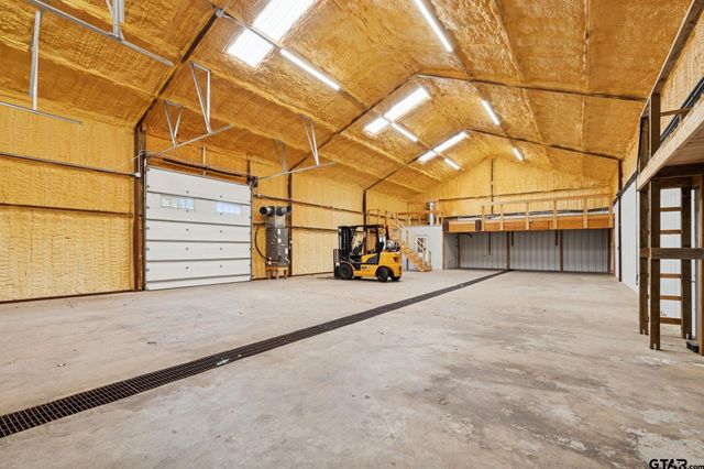 18621 County Road 477, Lindale, TX 75771