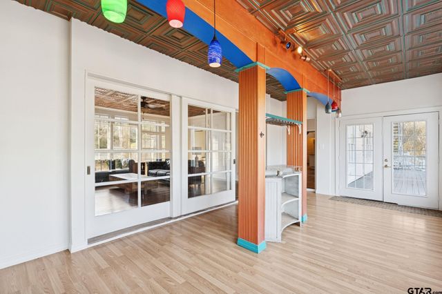 18621 County Road 477, Lindale, TX 75771