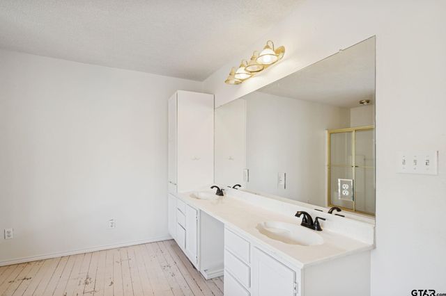 18621 County Road 477, Lindale, TX 75771