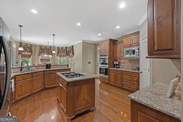 125 Ridge View Court, Acworth, GA 30101