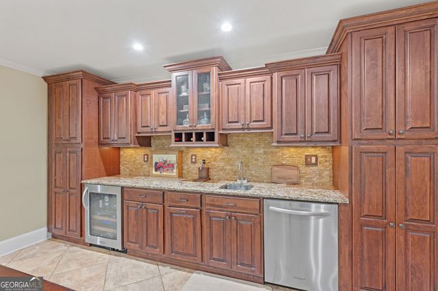 125 Ridge View Court, Acworth, GA 30101