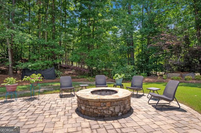 125 Ridge View Court, Acworth, GA 30101