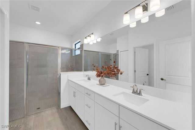 18664 Ives DR, Estero, FL 33928