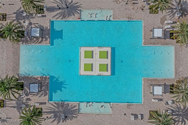 18664 Ives DR, Estero, FL 33928