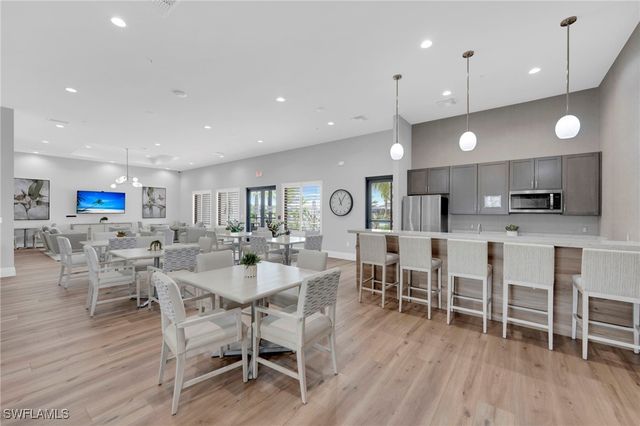 18664 Ives DR, Estero, FL 33928