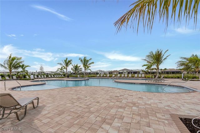 18664 Ives DR, Estero, FL 33928