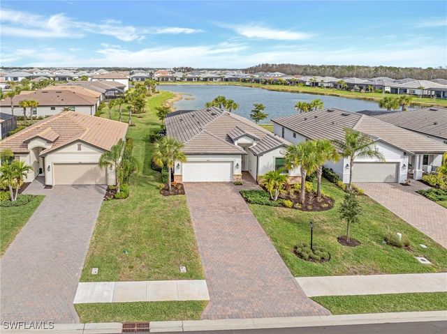 18664 Ives DR, Estero, FL 33928