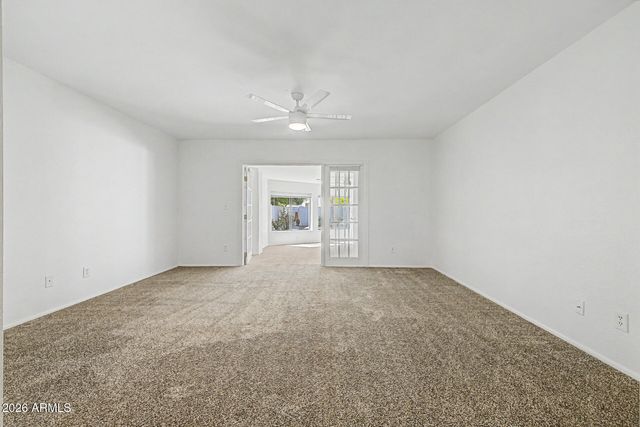 621 E CALAVAR Road, Phoenix, AZ 85022