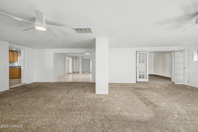 621 E CALAVAR Road, Phoenix, AZ 85022