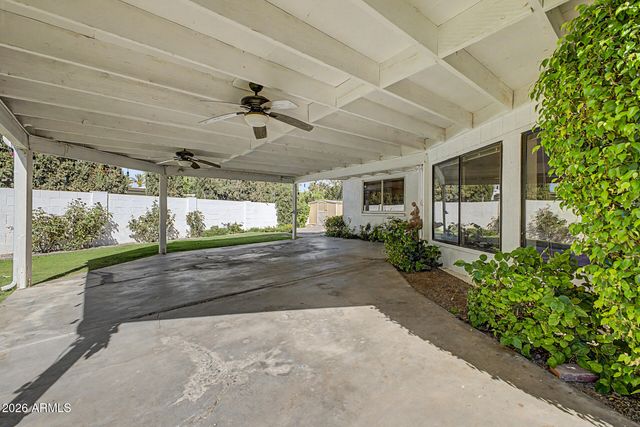 621 E CALAVAR Road, Phoenix, AZ 85022