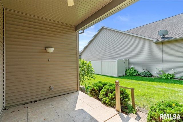 2400 Aaron Court, Springfield, IL 62704