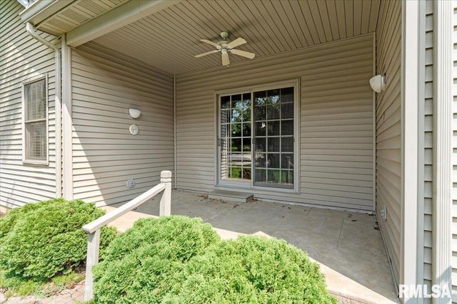 2400 Aaron Court, Springfield, IL 62704