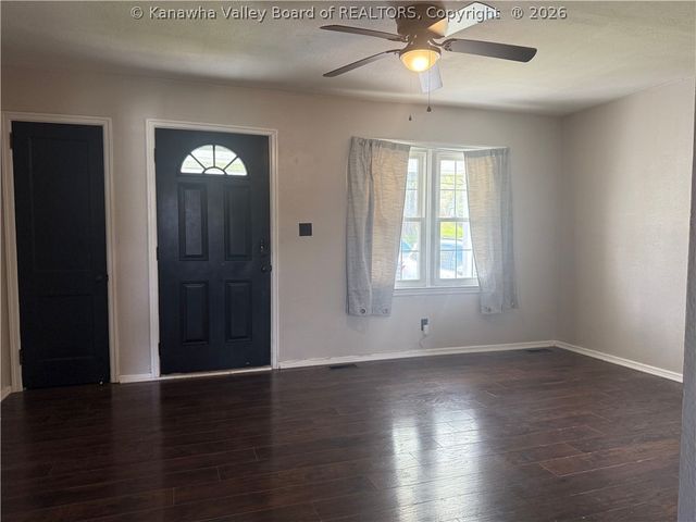 1904 Kanawha Terrace, St Albans, WV 25177