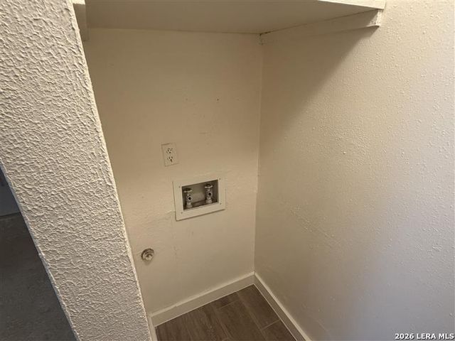 1319 BAYOU DR, San Antonio, TX 78245