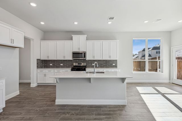 609 Amenduni Lane, Anna, TX 75409