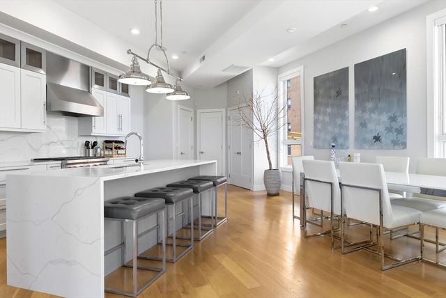 469 E 4th St 2, Boston, MA 02127