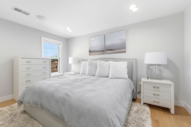 469 E 4th St 2, Boston, MA 02127
